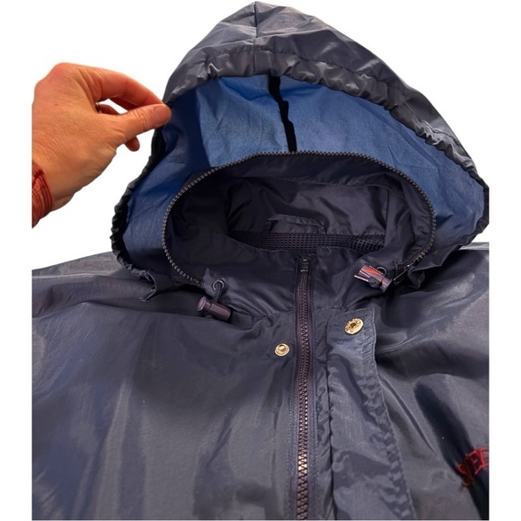 M’s Speedo XL Navy Hooded Windbreaker.  Excellent Condition. - Picture 10 of 13